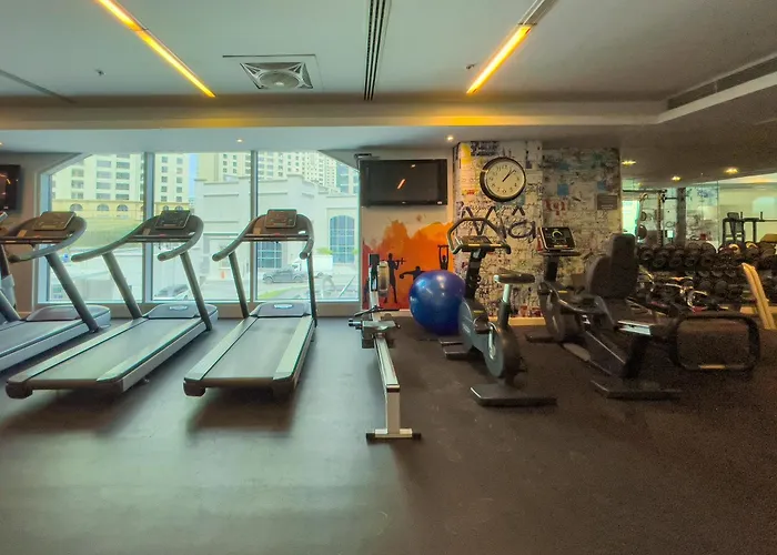 Maison Privee - Cosmopolitan Apt With Scenic Dubai Marina Vws