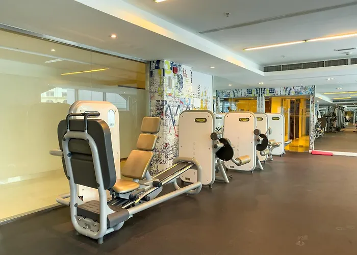 Maison Privee - Cosmopolitan Apt With Scenic Dubai Marina Vws