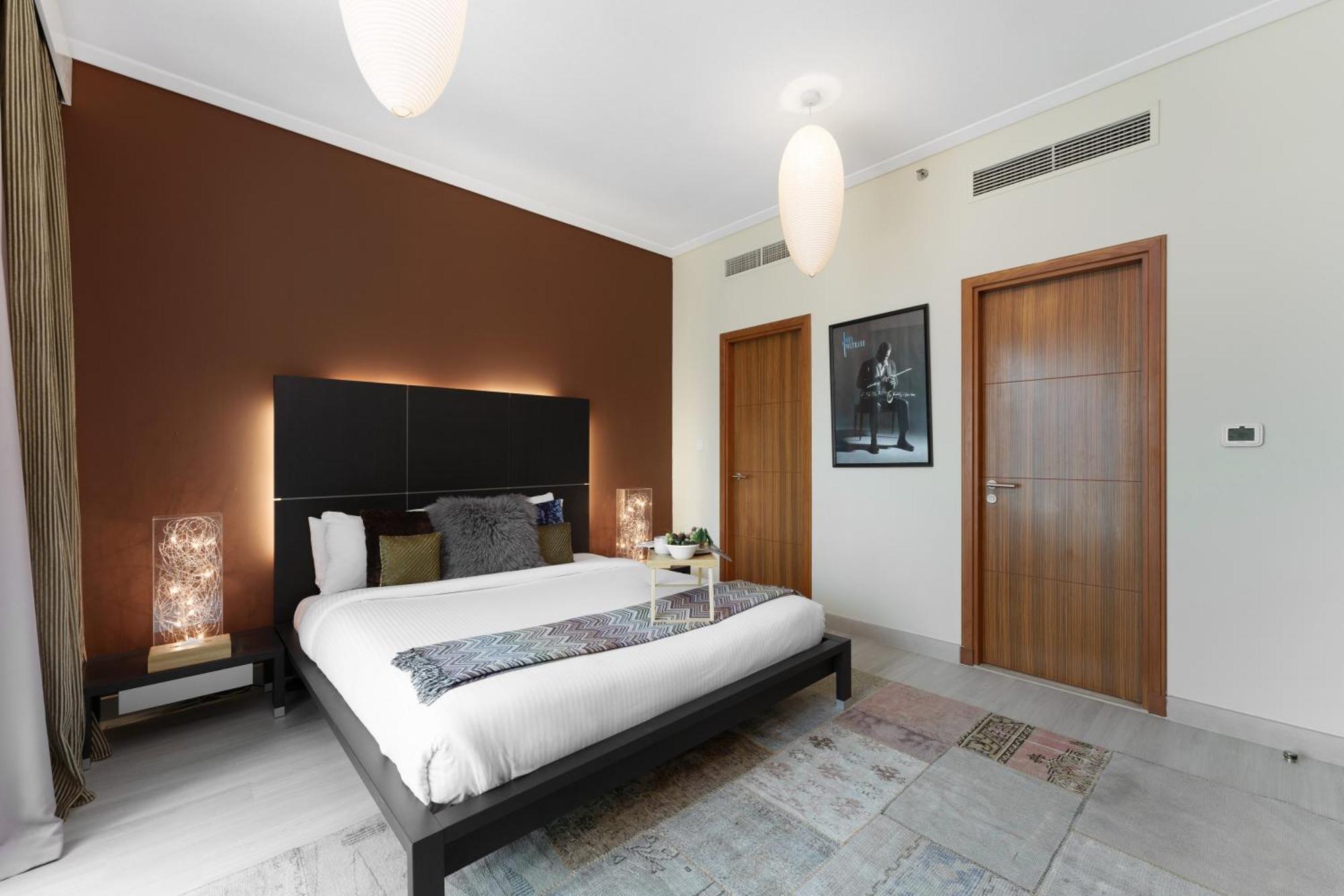 Maison Privee - Cosmopolitan With Scenic Marina Vws *