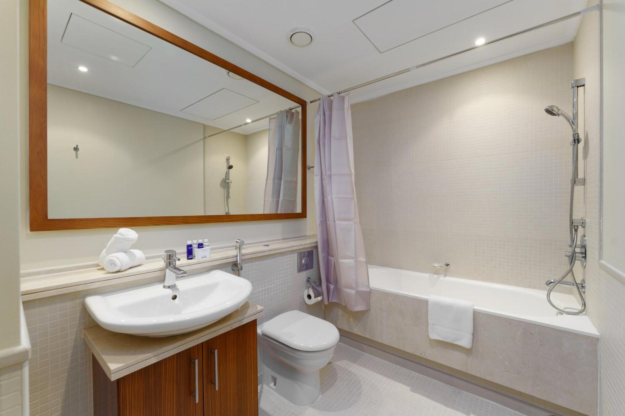 Maison Privee - Cosmopolitan With Scenic Marina Vws Dubai